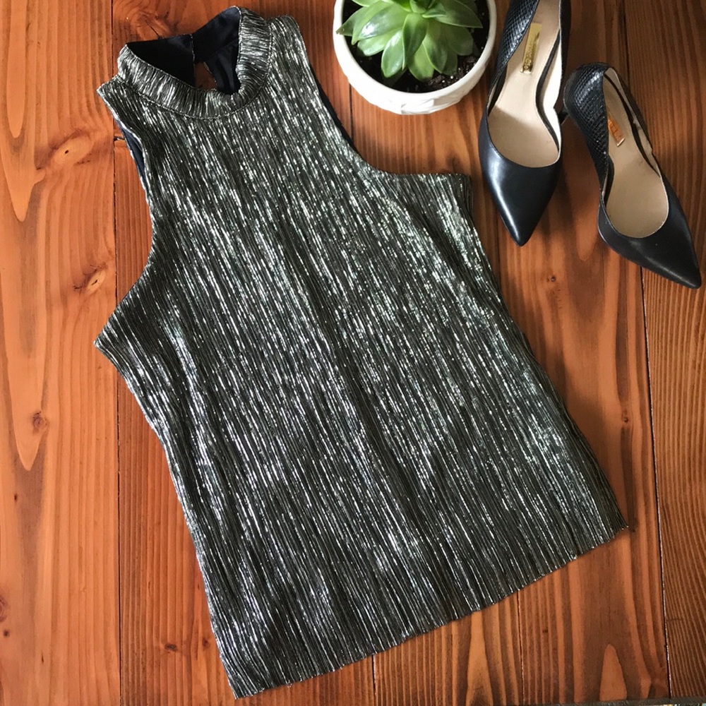 Lumière metallic mock neck tank